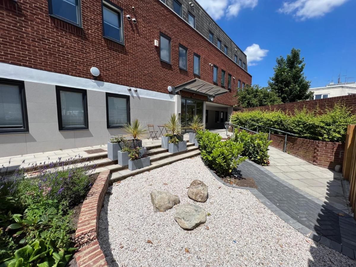 Prospect Quarter Apartments In Old Town Swindon Bagian luar foto